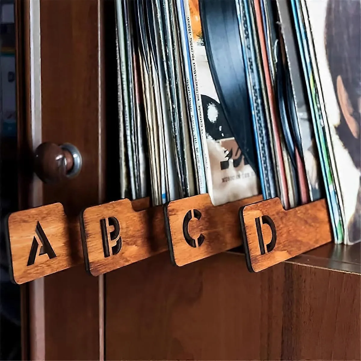 Vinyl skillevægge træ A-Å 26 stk opbevaring